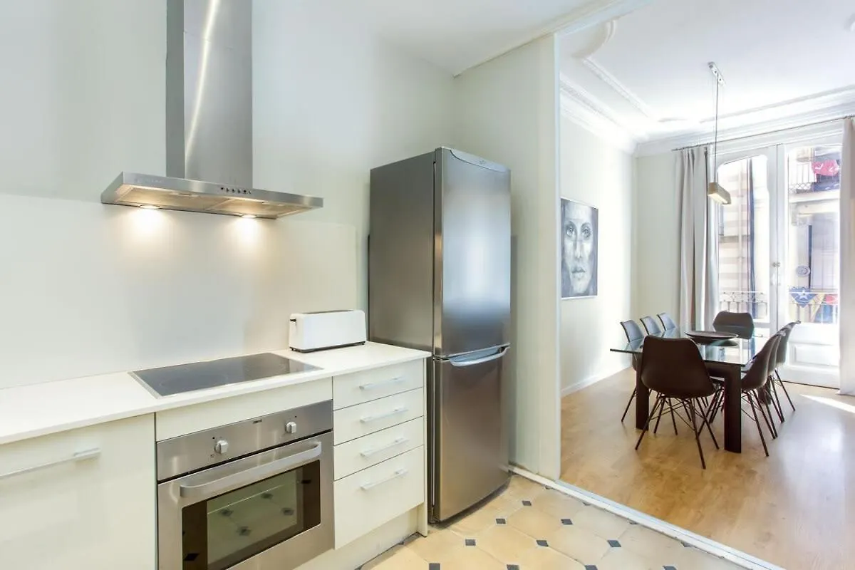 4Bedroom Apart With Balcony In Las Ramblas 1 1 Barcellona