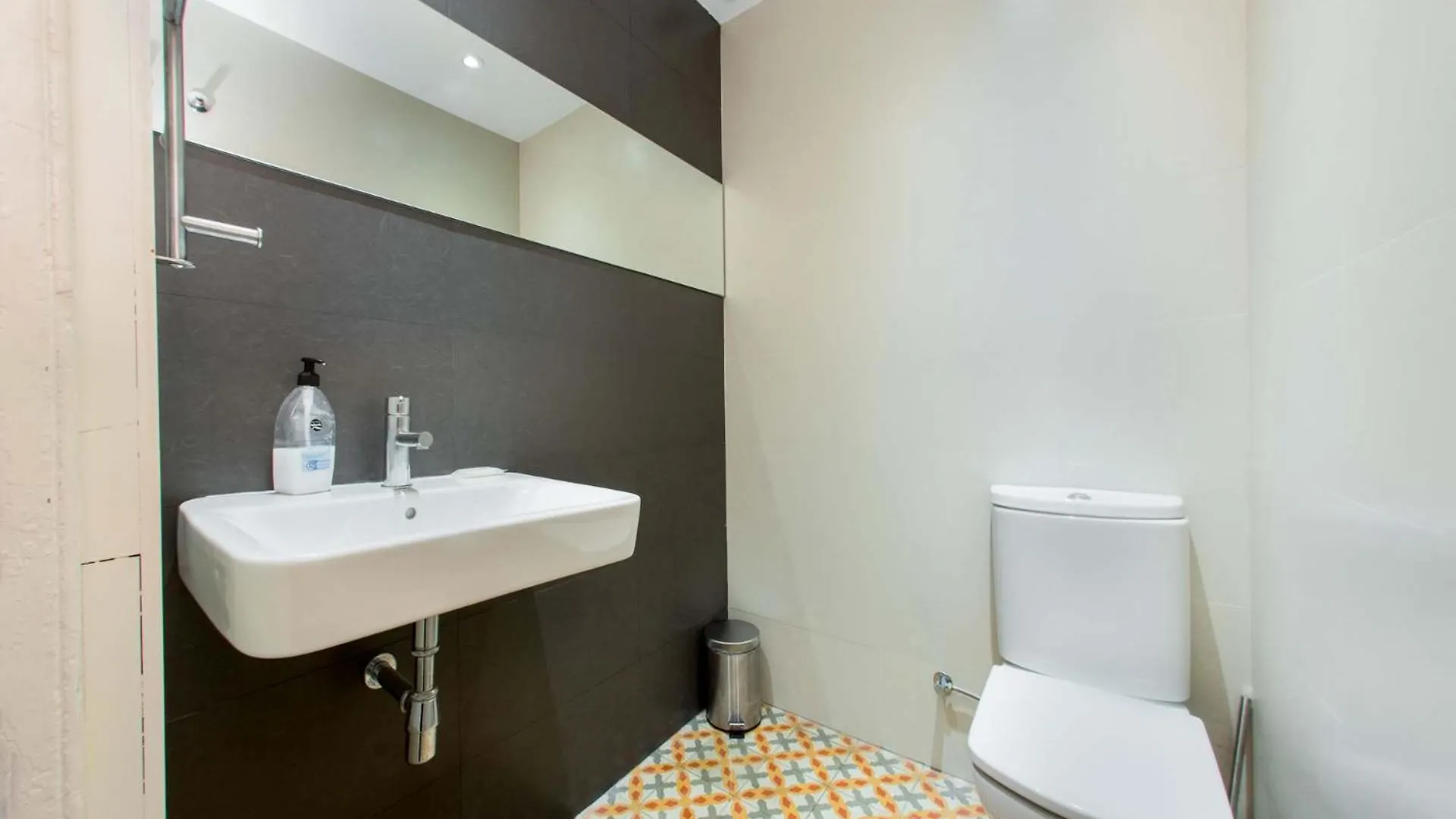 4Bedroom Apart With Balcony In Las Ramblas 1 1 Barcelona 0*,  Spain