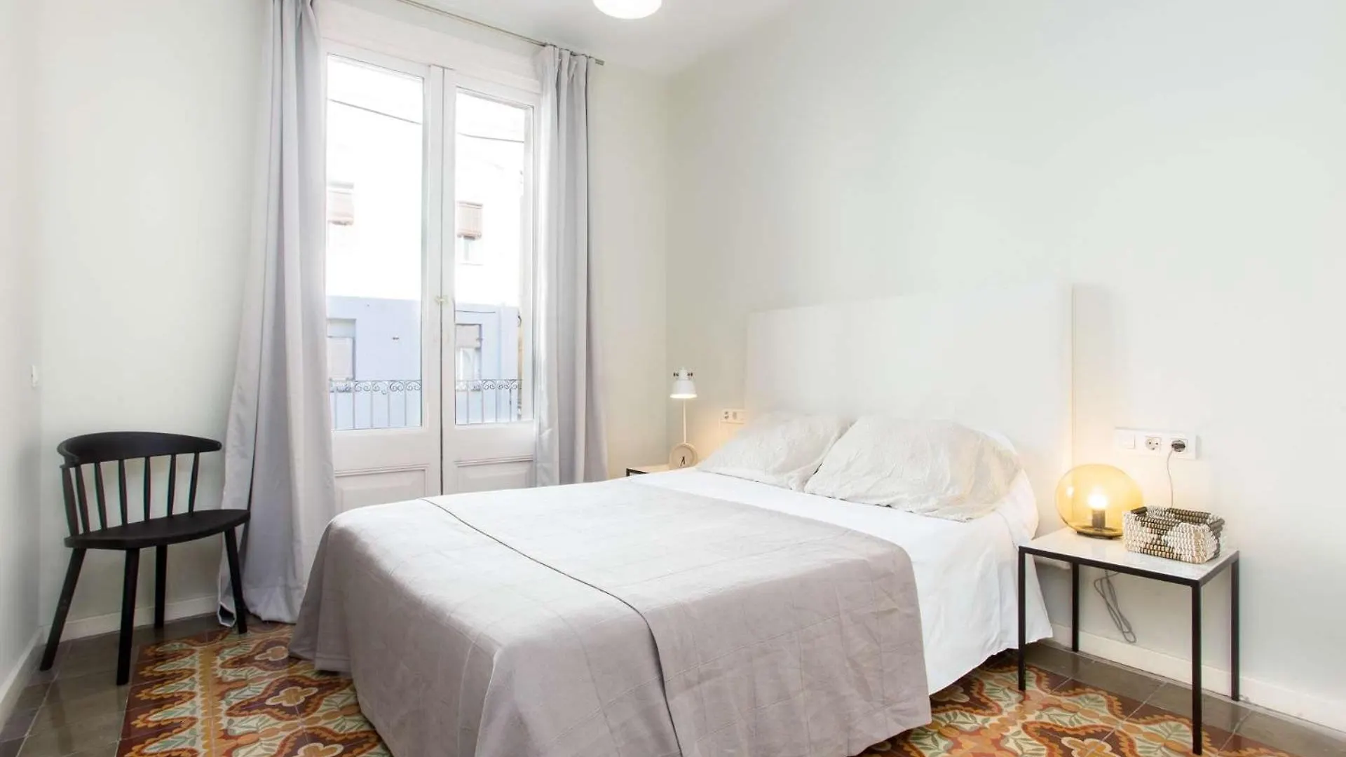 Apartment 4Bedroom Apart With Balcony In Las Ramblas 1 1 Barcelona